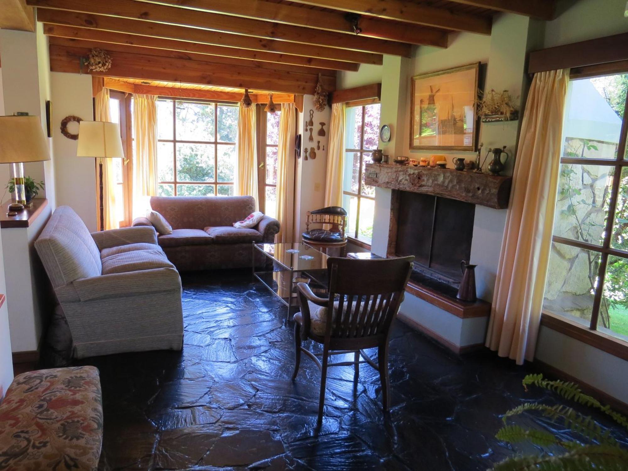 Ventanas Al Jardín Сasa de vacaciones San Carlos de Bariloche